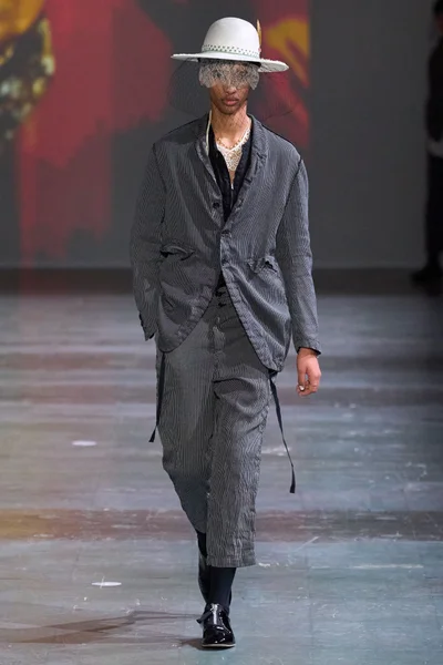 Look 36